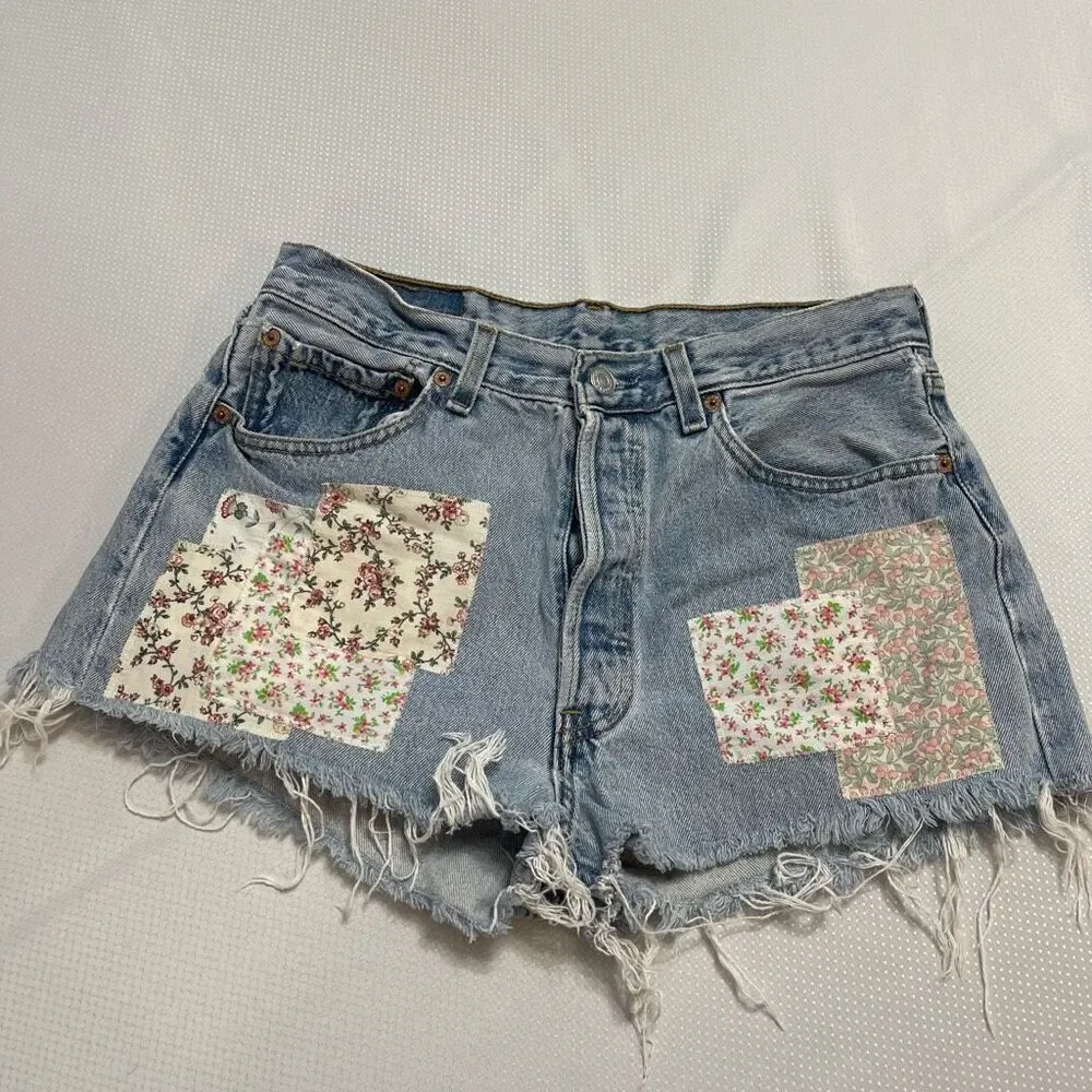 Urban Renewal x Levis Patchwork Distressed Denim Shorts Size Medium